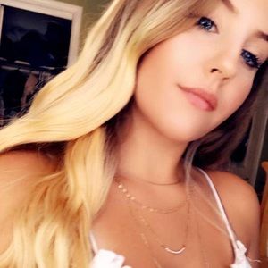 Meet your Posher, Felicia